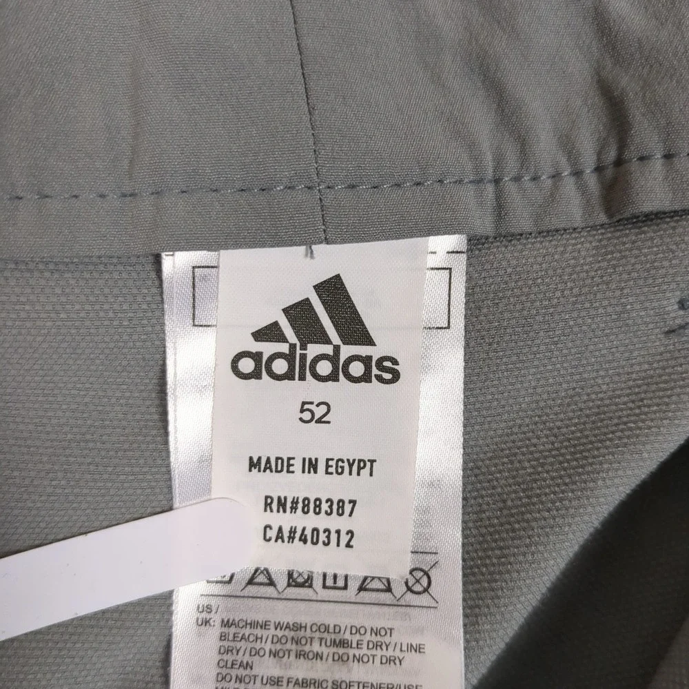 Adidas Mens Golf Shorts‎ Gray Gold Logo 3-Stripe Flat Front Size 52